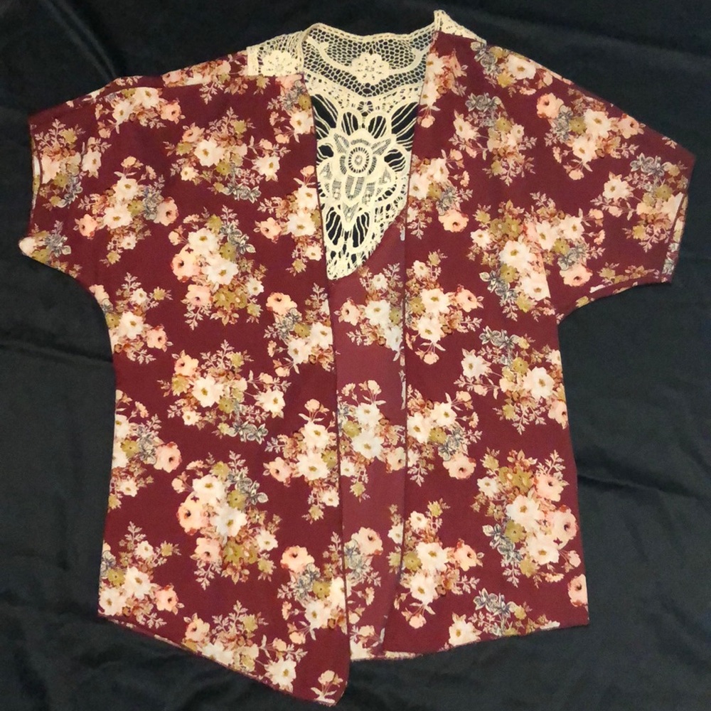 Floral lace kimono